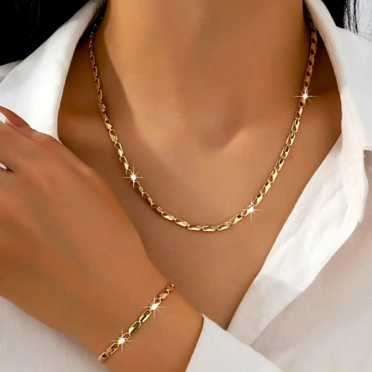 Maison Veyre Gold Classic Necklace & Bracelet Set