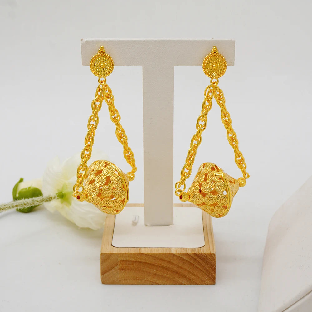 Maison Veyre Gold Layered Necklace & Earrings Set